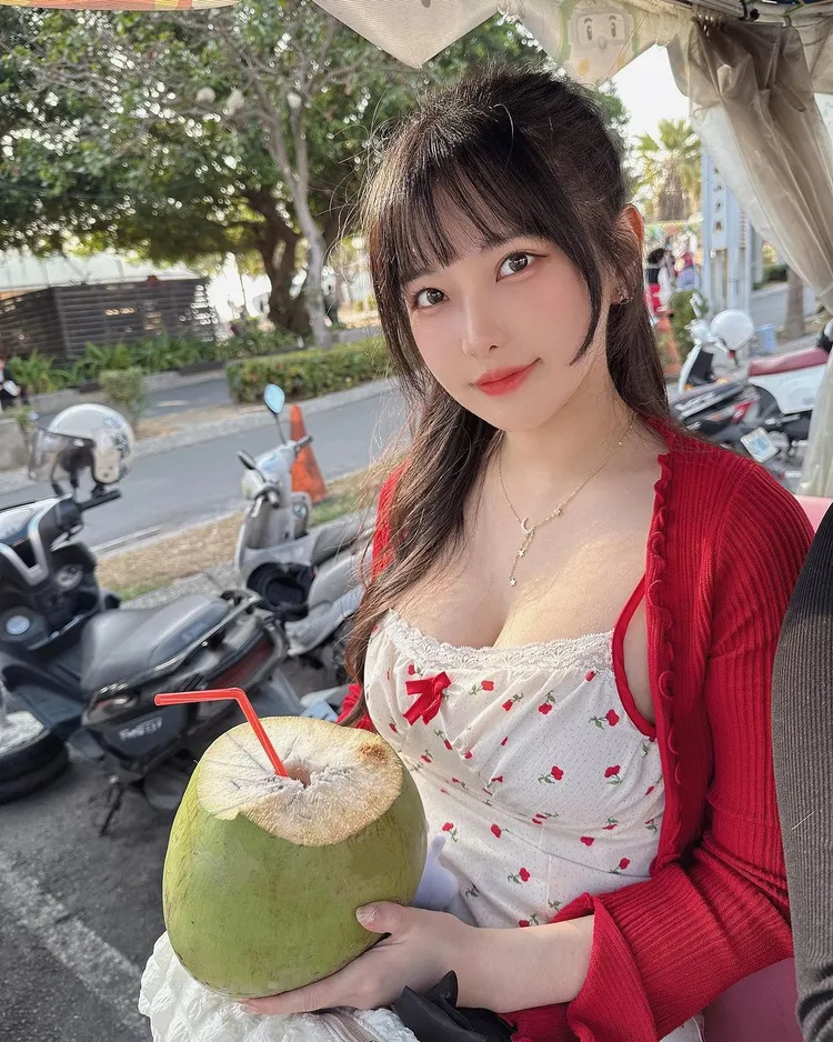 翻攝自「依梨」IG