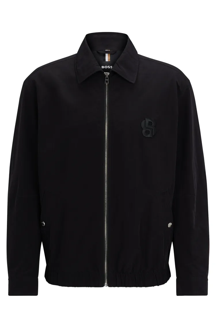 Double B黑色夾克外套，1萬3400元。品牌提供