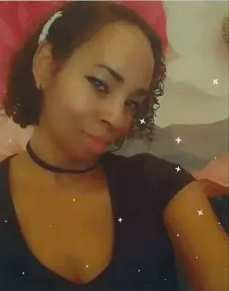 芭蘿法官行事率性自然，風格獨特，不畏爭議。翻攝臉書/Erika Ballou
