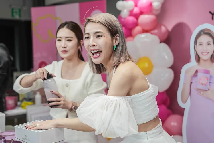 徐小可準備直播過程親力親為，被讚態度極好。李老闆直播集團提供