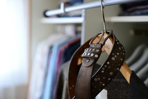 比只睡6小時還慘！虎爸衣架暴打7歲兒　只因作業不會寫