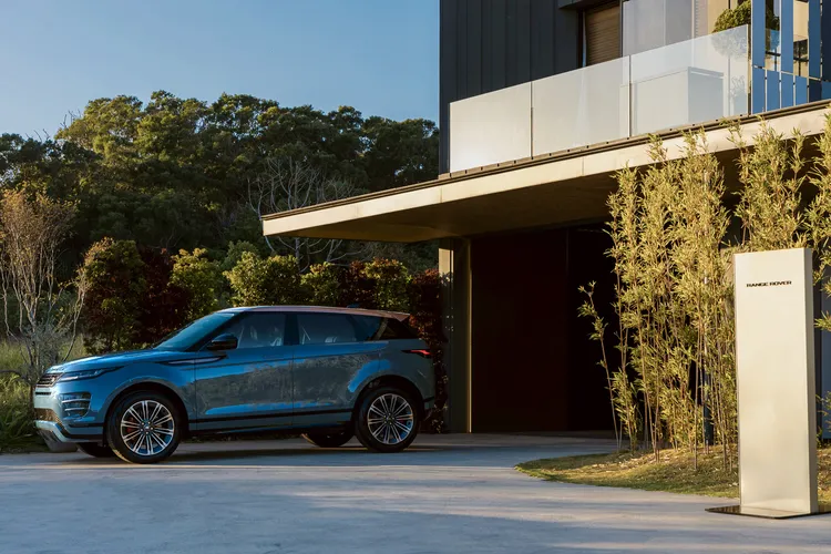 JLR Taiwan台灣捷豹路虎表示，Range Rover全車系新年式車款已全數登台。原廠照片