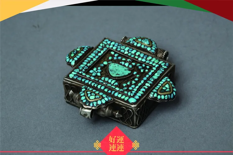 西藏的神秘寶貝「噶烏」，既是護身符，也是祝福信物。蒙藏文化館提供