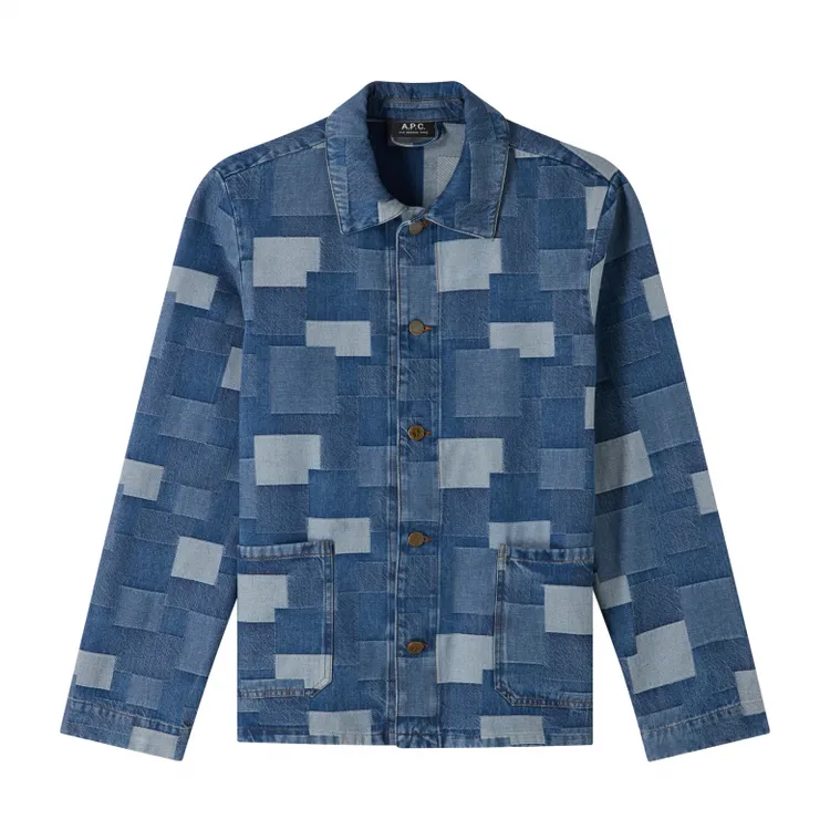 深海藍牛仔拼接長袖夾克，1萬4500元。品牌提供