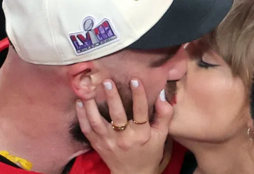 泰勒絲一吻霸屏!這些大咖其實也去了超級盃 有一人很難認