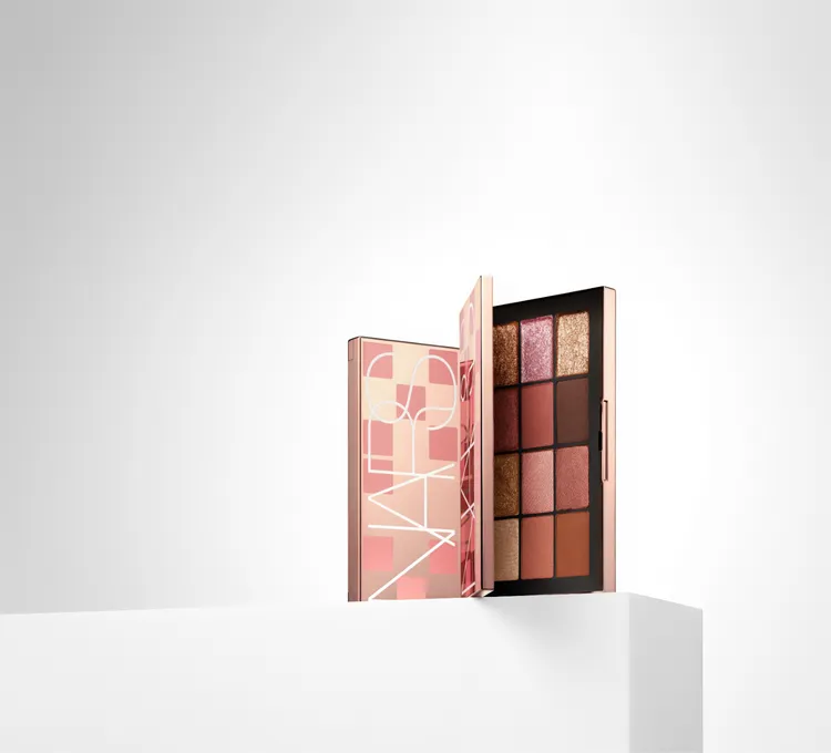 NARS激情過後粉誘12色眼彩盤，將在3月27日限量上市，2400元。品牌提供