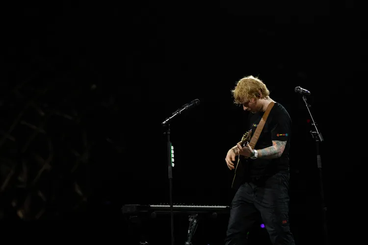 紅髮艾德不停跟粉絲聊天互動。AEG、Mark Surridge提供