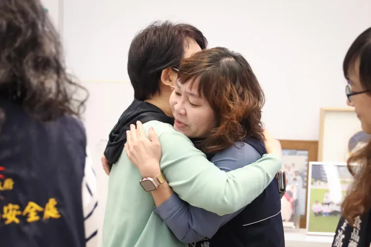 盧秀燕不捨中市府食安處連日承受高壓關注。中市府提供