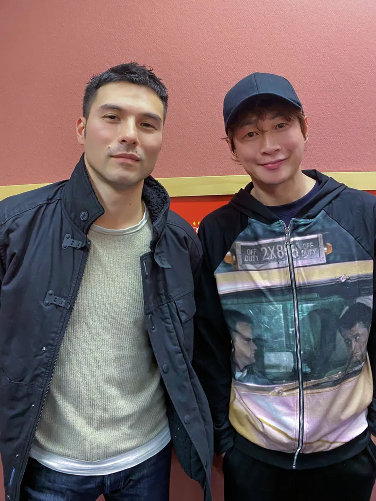 鳳小岳（左）《柒》專輯獲DJ吳建恆10大專輯肯定。環球音樂提供