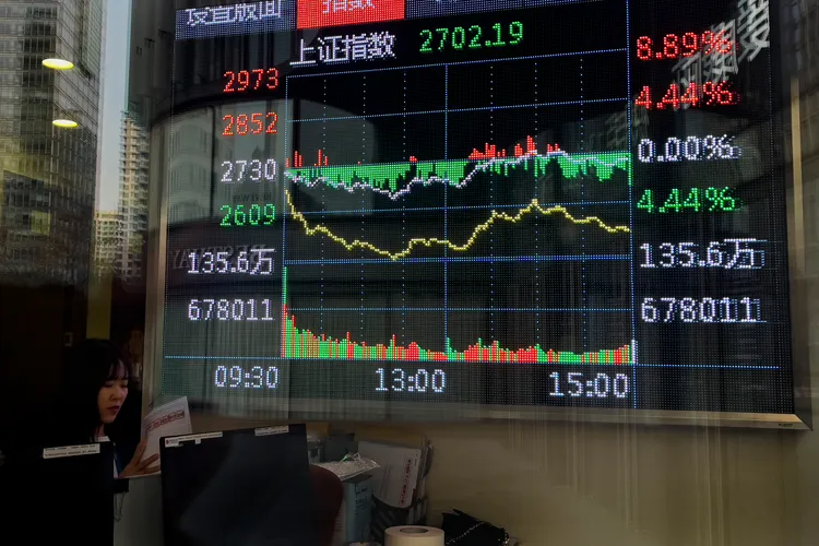 中國股市積弱不振，股民心慌且喪失信心。美聯社