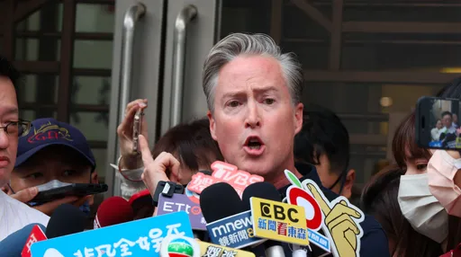 獨家｜夏克立怒告黃嘉千、賴芳玉！現身激動駁家暴　反指她設局「臉傷從右邊到左邊」　