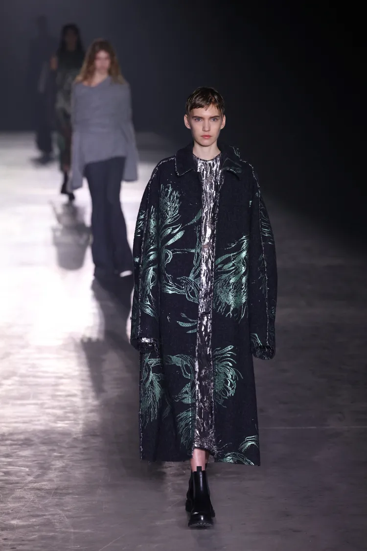 吳季剛（Jason Wu）2024秋冬新作11日在紐約時裝周登場。路透社