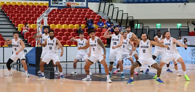 紐西蘭賽前跳戰舞。  FIBA授權使用