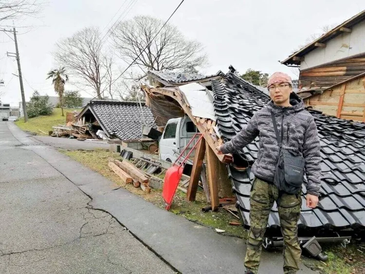 2011年曾親身歷經日本311大地震的小笠原魂美，得知能登半島1月1日發生強震，自費組志工團前往災區，為當地災民提供2000份熱食寒冬送暖。（小笠原魂美提供）中央社