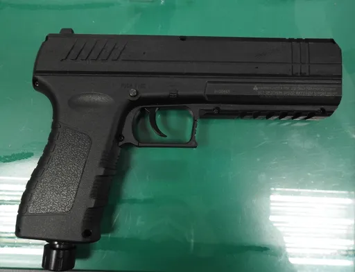 兄弟鬩牆!「錢事」搞不定動干戈 莽兄掏這支嚇老弟下場曝光