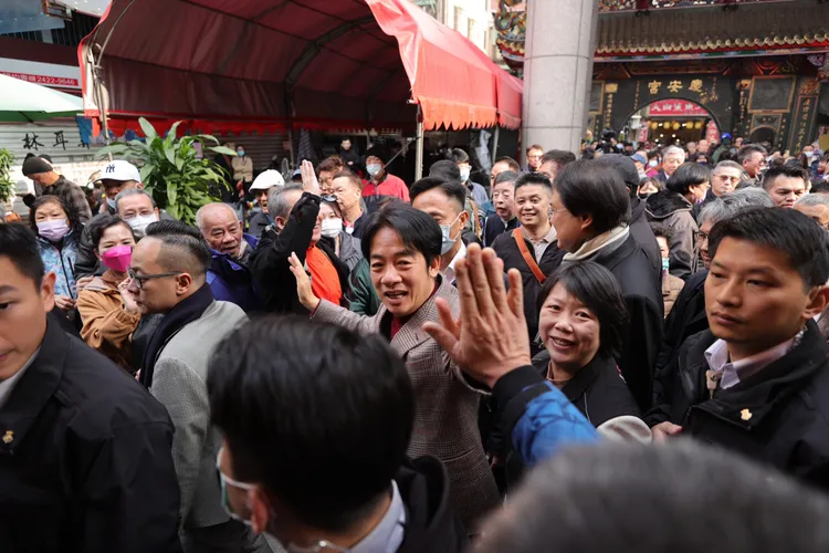 賴清德初一走春拜年。總統府提供