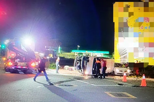 雲林媳婦除夕夜開車撞翻救護車 6人受困受傷!婆婆命危進加護