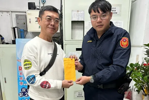 北市男6.4萬購車金粗心掉路邊　熱心民眾拾獲報案歸還