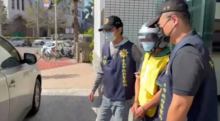 兇嫌被依殺人罪嫌移送至南地檢。警方提供