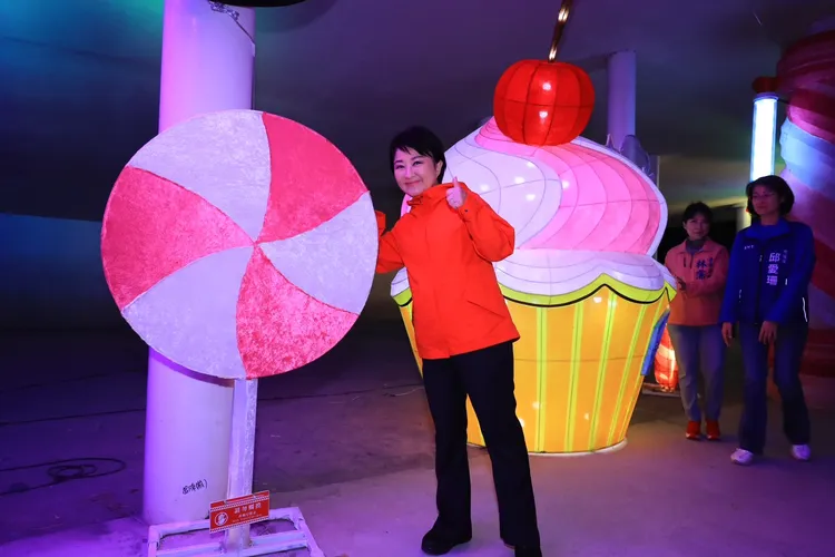 市長盧秀燕宣布中台灣燈會展期多延3天，至2/28日止。市府提供