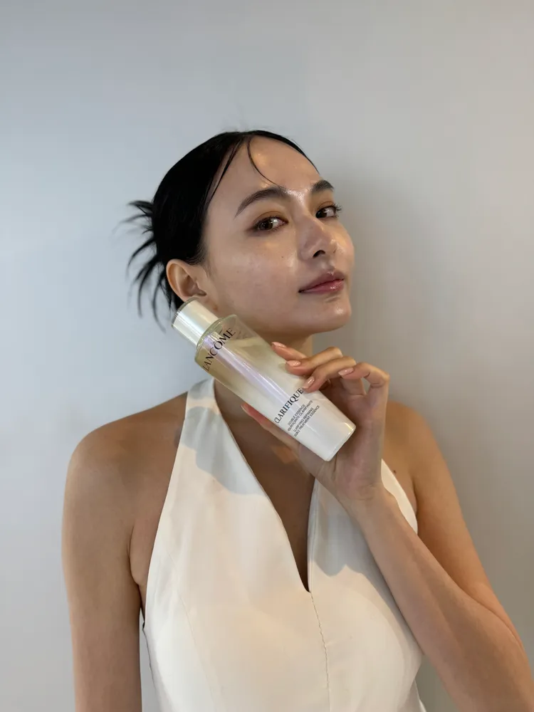 蘭蔻超極光活粹晶露，150ml／3950元。張家玲攝