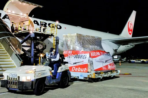 睽違14年！日航首架全貨機抵台　重啟台日貨機業務