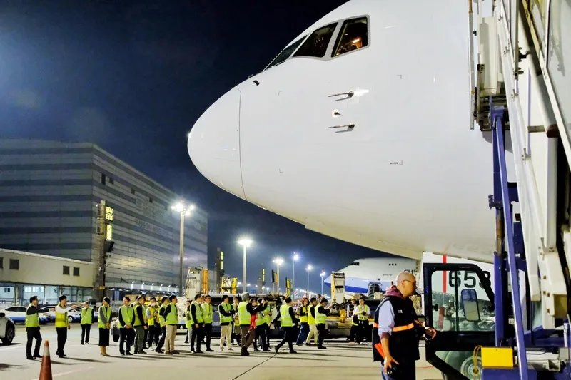 日本航空睽違14年重啟台日貨機業務,班機今晚抵達桃園國際機場。中央社