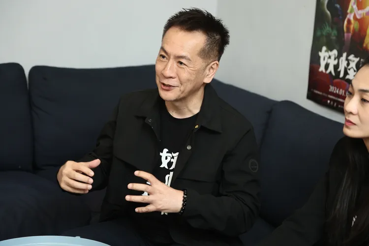 王世偉最愛狗和貓。彭欣偉攝