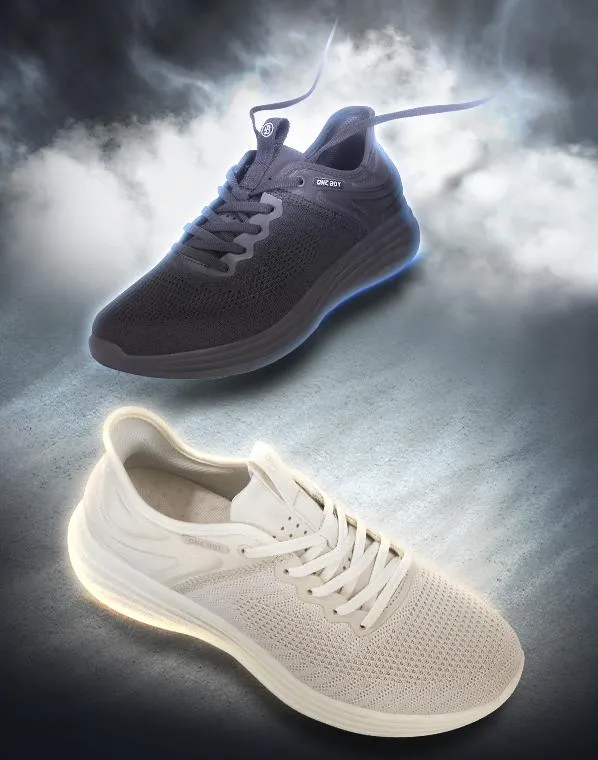 ONE BOY全新5D輕旅鞋，推出黑色以及沙灰色2款百搭色系，從36號到45號共10種尺碼，尺寸齊全。