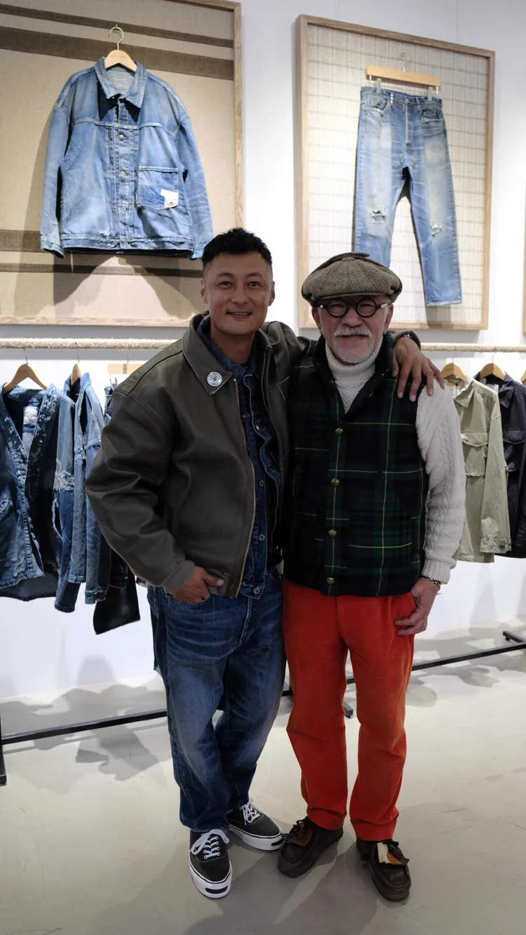 余文樂（左）和牛仔褲前輩大坪洋介。尚慶創意提供