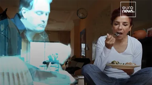 超越摩天輪！57歲女藝術家要嫁AI男友　夏天在博物館辦婚禮