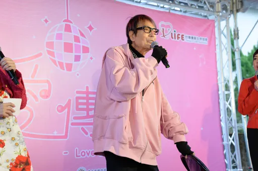 鑽石歌王林沖認走路不便 林松義坐輪椅現身