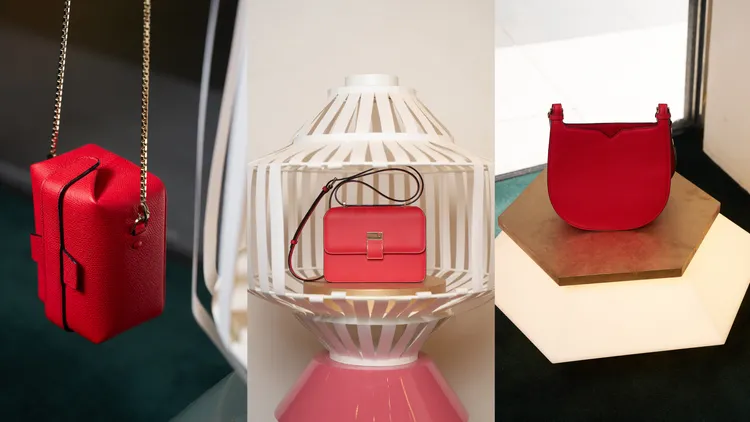 Valextra紅色手袋，（左起）Tric Trac、Nolo、Hobo包款ㄡ品牌提供