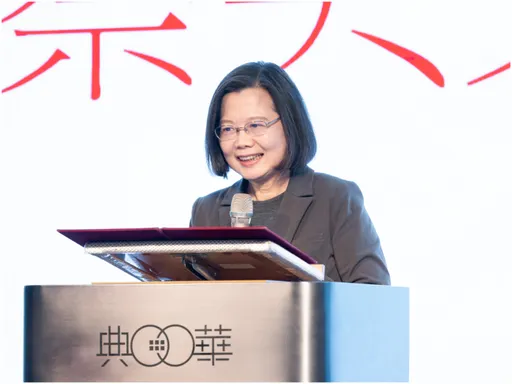 蔡英文感謝人民團結打拚 盼共護台灣民主