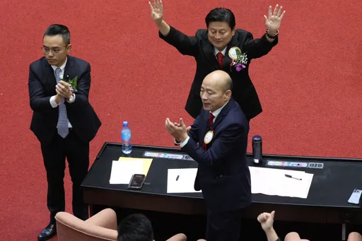 韓國瑜穩坐立法院長寶座!54票票入匭 傅崐萁嗨喊:值得驕傲的日子