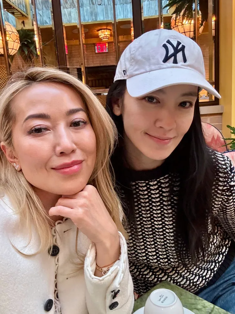 2人是在20幾歲時就認識的好閨蜜。Tina Craig提供