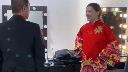 56岁陈小春又当爸?爱妻应采儿凸肚 网喊:三胎给一个闺女
