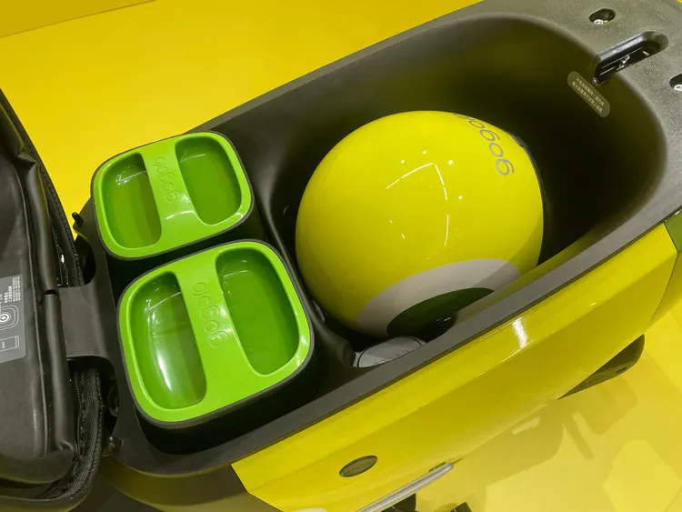 Gogoro JEGO也同步提供單顆電池與二顆電池的車型，馬達效率經優化後，最高續航里程達 119 公里。林浩昇攝