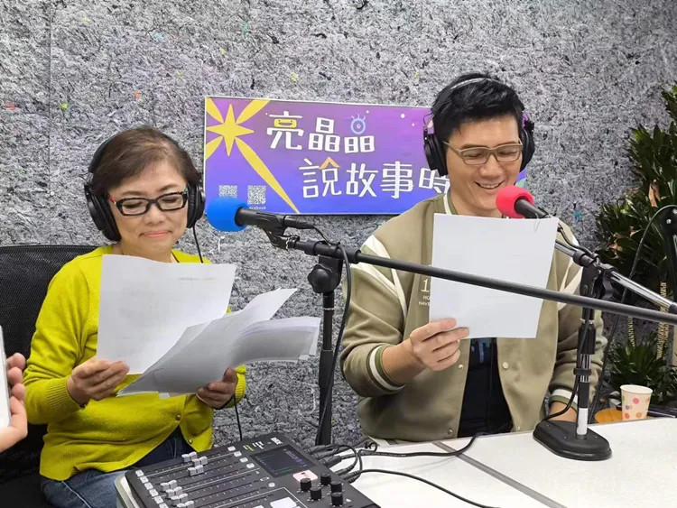 方笛（左）和蔣偉文生動詮釋《小木偶奇遇記》。艾迪昇傳播提供