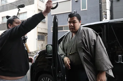 日本相撲界霸凌！弟子掌摑後輩　前橫綱遭降格「最低階」幹部