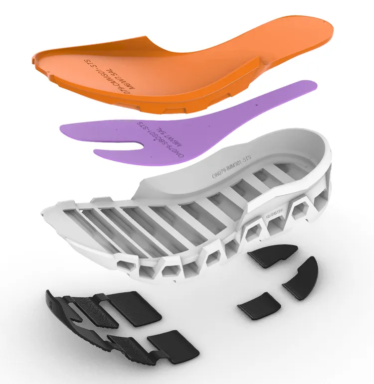 全新雙密度中底結構讓跑者獲得充足彈力回饋。品牌提供