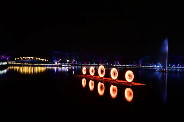 波光節絕美登場。王志弘攝