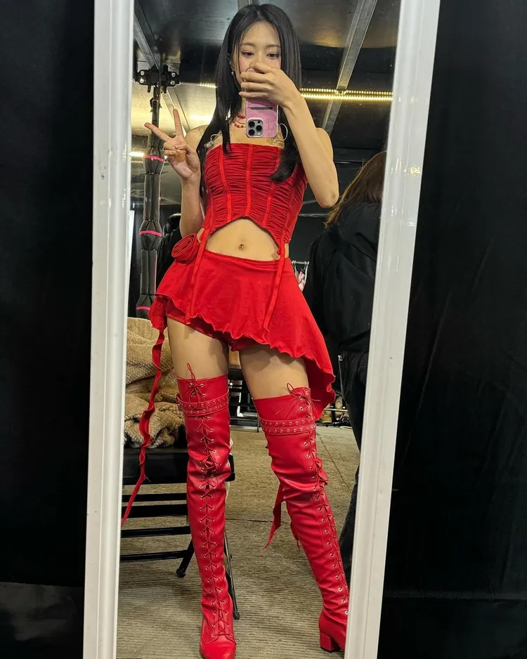 周子瑜這身造型十分性感。翻攝周子瑜IG