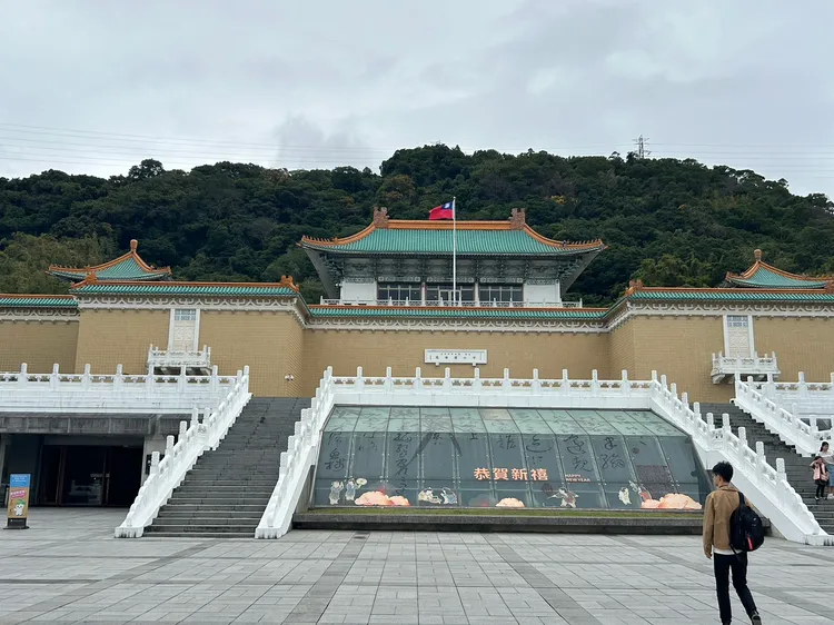 酒井法子今造訪台北故宮博物院。特勤中心攝