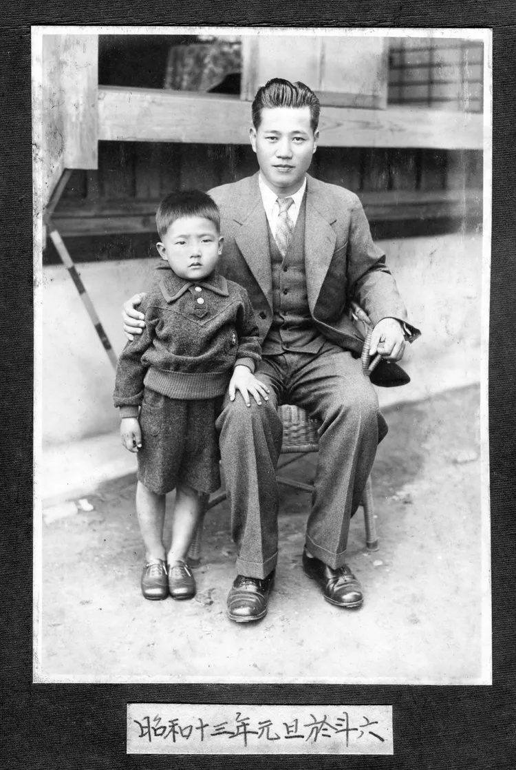 湯聰模與湯德章攝於1938元旦。希望影視行銷提供