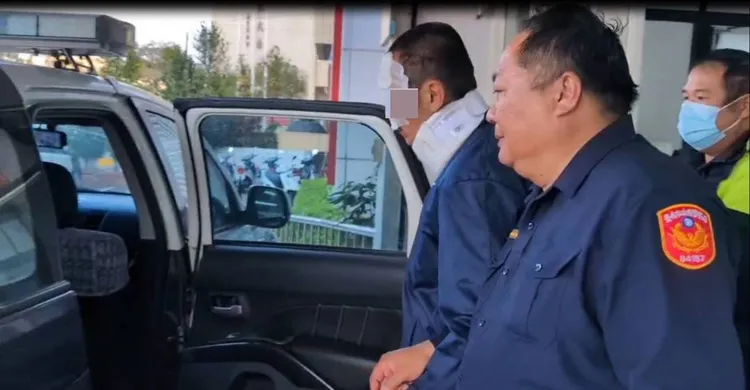 李嫌狼狽落網。讀者提供