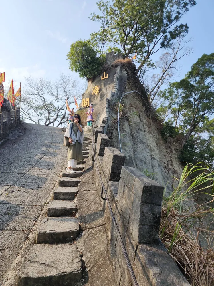 業者說，有香港、大馬粉絲特別來萬里長城朝聖。林務局長提供