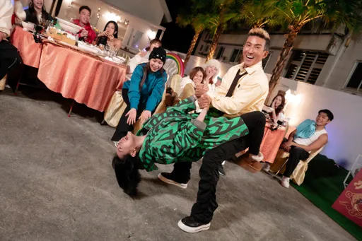 潘若迪酒後失控!抱起小S瘋玩「火車便當」 激情畫面驚呆全場