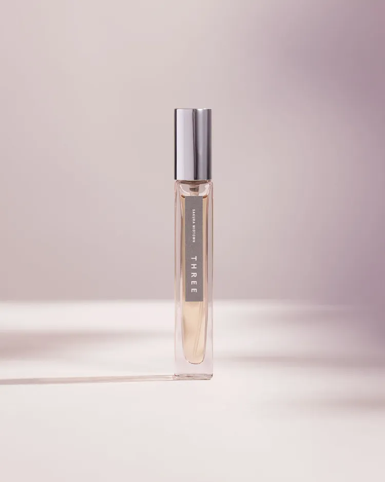 THREE城中之櫻精油淡香水#X02，9ml／1750元。品牌提供