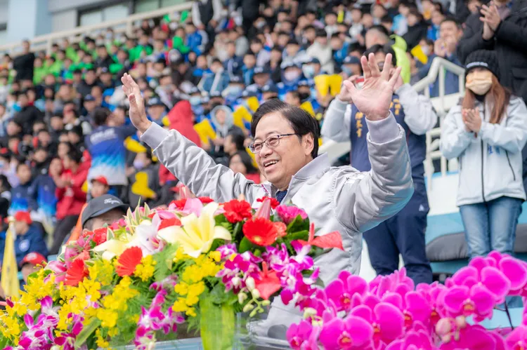 張善政拜年的同時，也不忘宣揚未來的施政方向。桃園市府提供